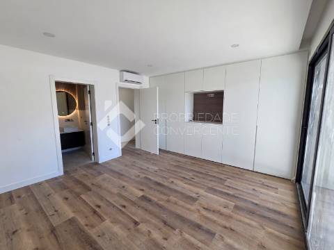 Moradia T5 isolada - Quinta do Anjo, Palmela