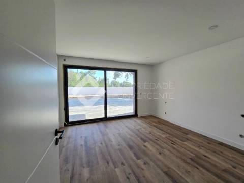 Moradia T5 isolada - Quinta do Anjo, Palmela