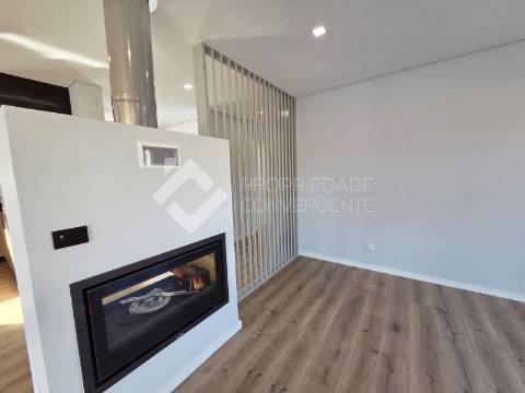 Moradia Isolada T3 com piscina - Azeitão