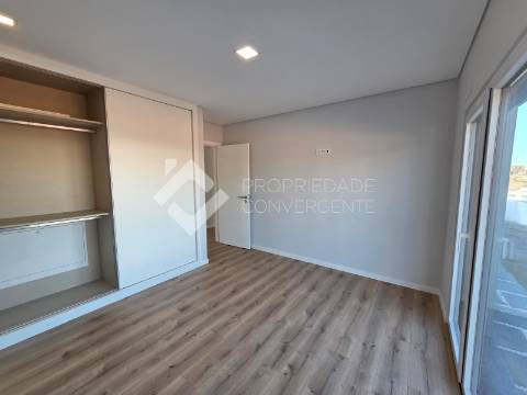 Moradia Isolada T3 com piscina - Azeitão