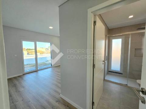 Moradia Isolada T3 com piscina - Azeitão