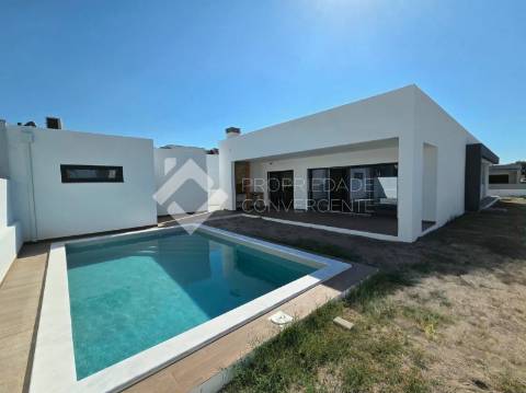 Moradia Isolada T3 com piscina - Azeitão