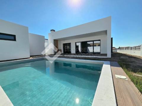 Moradia Isolada T3 com piscina - Azeitão