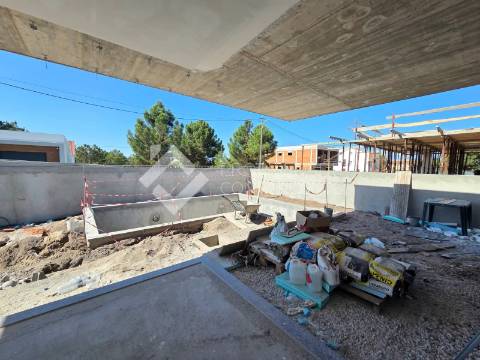 Moradia Isolada T4 no Pinhal do General - Fernão Ferro