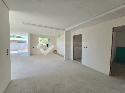 Moradia Isolada T4 no Pinhal do General - Fernão Ferro