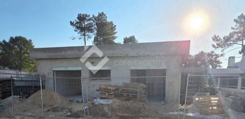 Moradia Isolada T3 com piscina - Azeitão