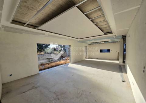 Moradia Isolada T3 com piscina - Azeitão