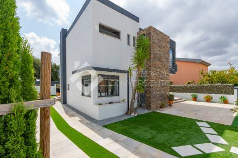 Moradia T4 isolada - Quinta da Marquesa, Palmela