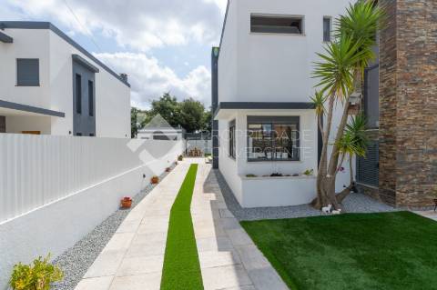 Moradia T4 isolada - Quinta da Marquesa, Palmela