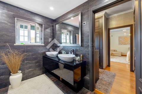 Moradia Isolada T4 com piscina - Azeitão