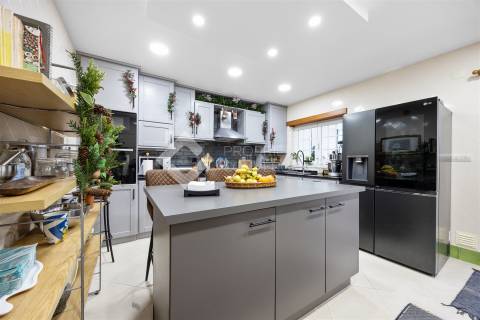 Moradia Isolada T4 com piscina - Azeitão