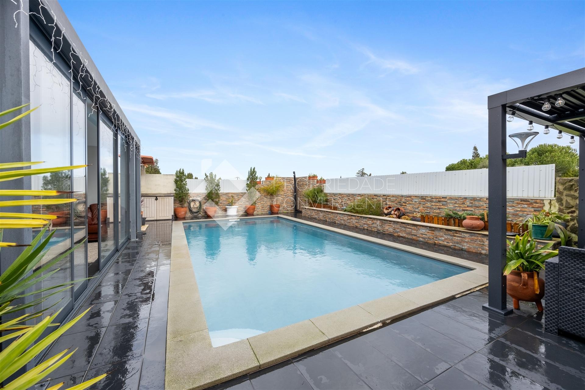 Moradia Isolada T4 com piscina - Azeitão