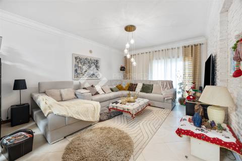 Moradia Isolada T4 com piscina - Azeitão