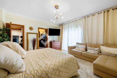 Moradia Isolada T4 com piscina - Azeitão