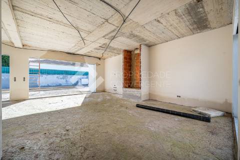 Moradia Isolada T4 com piscina - Azeitão