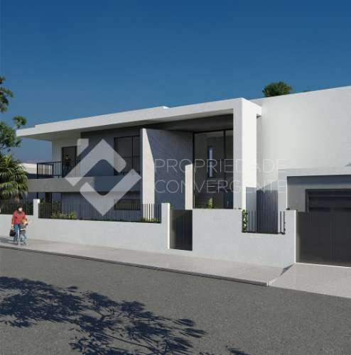 Moradia Isolada T5 com piscina - Azeitão