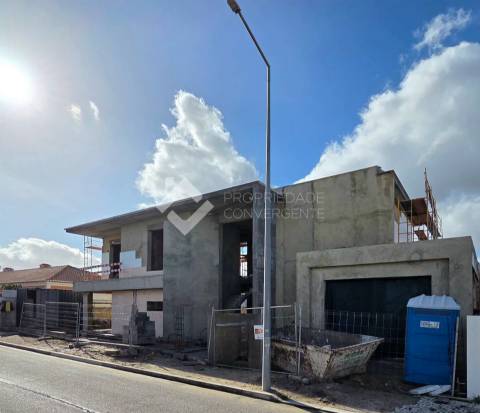 Moradia Isolada T5 com piscina - Azeitão