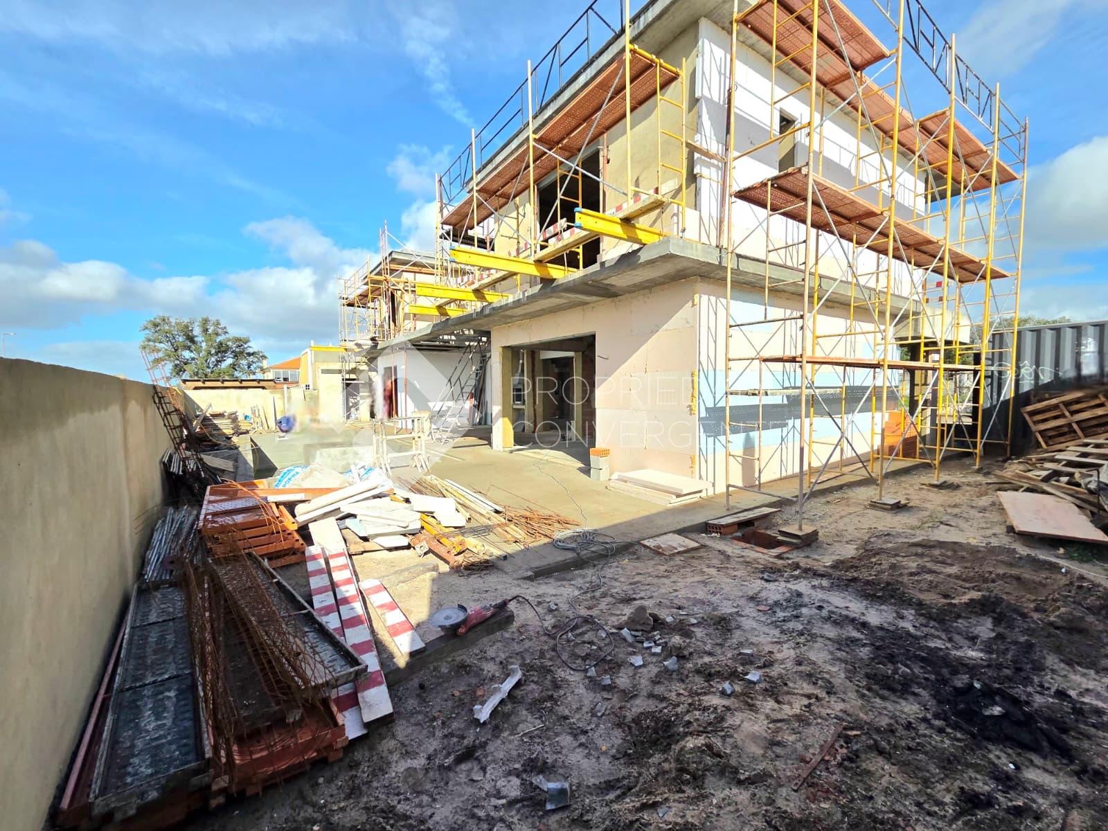 Moradia Isolada T5 com piscina - Azeitão