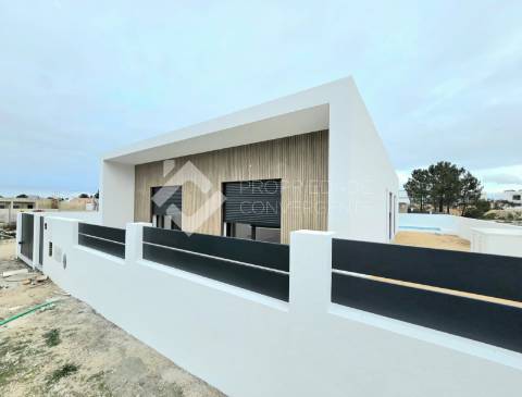 Moradia Isolada T4 no Pinhal do General - Fernão Ferro