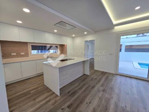 Moradia Isolada T4 no Pinhal do General - Fernão Ferro