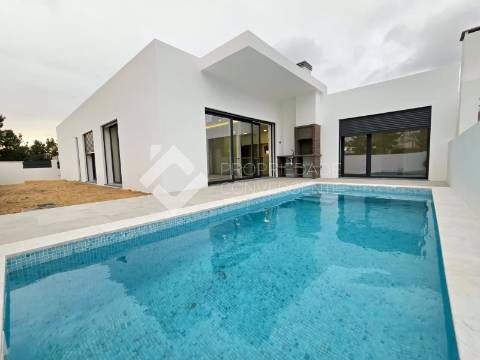 Moradia Isolada T4 no Pinhal do General - Fernão Ferro