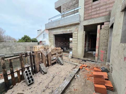 Moradia Isolada T4 - Fernão Ferro