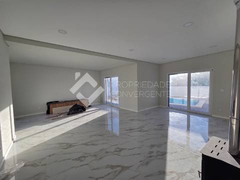 Moradia Isolada T5 Venda em Azeitão (São Lourenço e São Simão),Setúbal