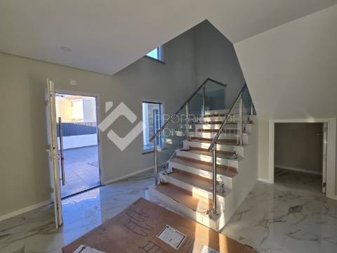 Moradia Isolada T5 Venda em Azeitão (São Lourenço e São Simão),Setúbal