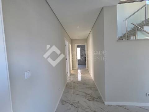 Moradia Isolada T5 Venda em Azeitão (São Lourenço e São Simão),Setúbal