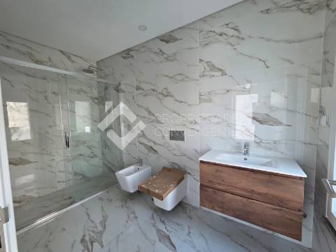 Moradia Isolada T5 Venda em Azeitão (São Lourenço e São Simão),Setúbal