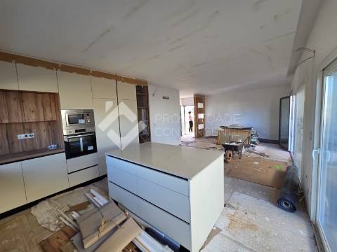 Moradia térrea T4 isolada - Palmela