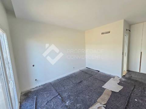 Moradia térrea T4 isolada - Palmela