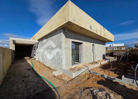 Moradia térrea T4 isolada - Palmela