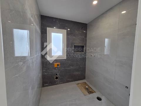 Moradia térrea T4 isolada - Palmela