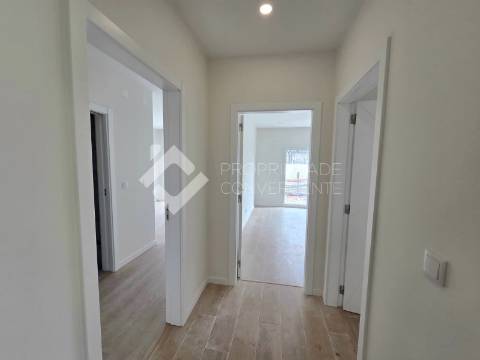 Moradia térrea T4 isolada - Palmela