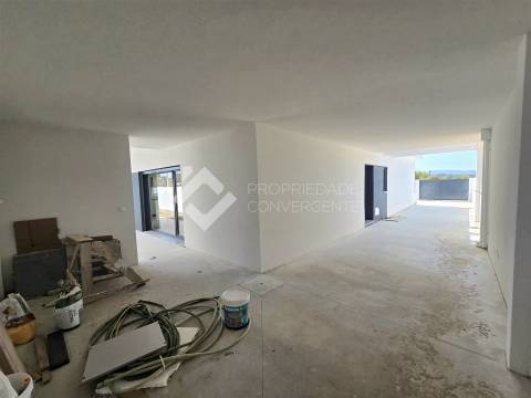 Moradia térrea T4 isolada - Palmela