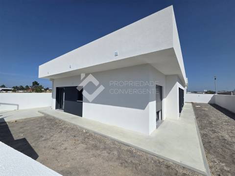 Moradia térrea T4 isolada - Palmela