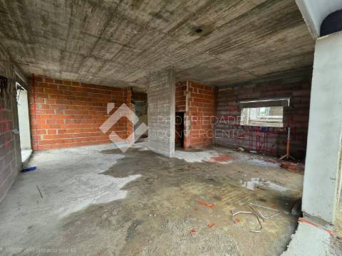 Moradia Isolada T4 - Fernão Ferro