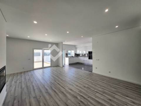 Moradia T3 - Fernão Ferro, Pinhal do General