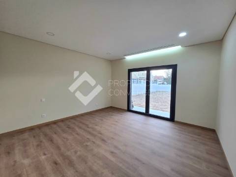 Moradia Isolada T3 com piscina - Azeitão