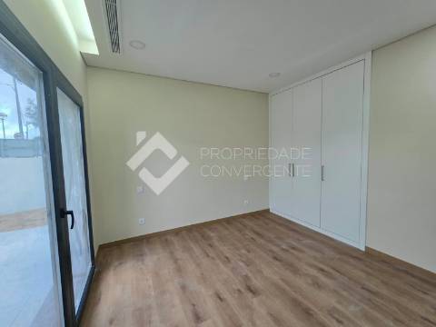 Moradia Isolada T3 com piscina - Azeitão