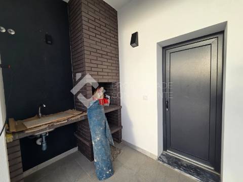 Moradia Isolada T3 com piscina - Azeitão