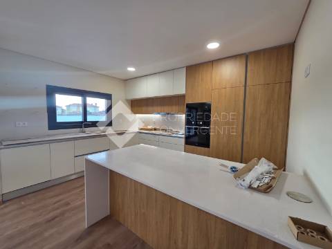 Moradia Isolada T3 com piscina - Azeitão