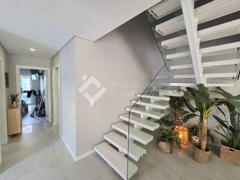 Moradia Geminada T4 - Fernão Ferro