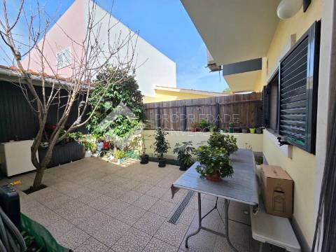 Moradia Geminada Triplex T3 - Quinta do Conde