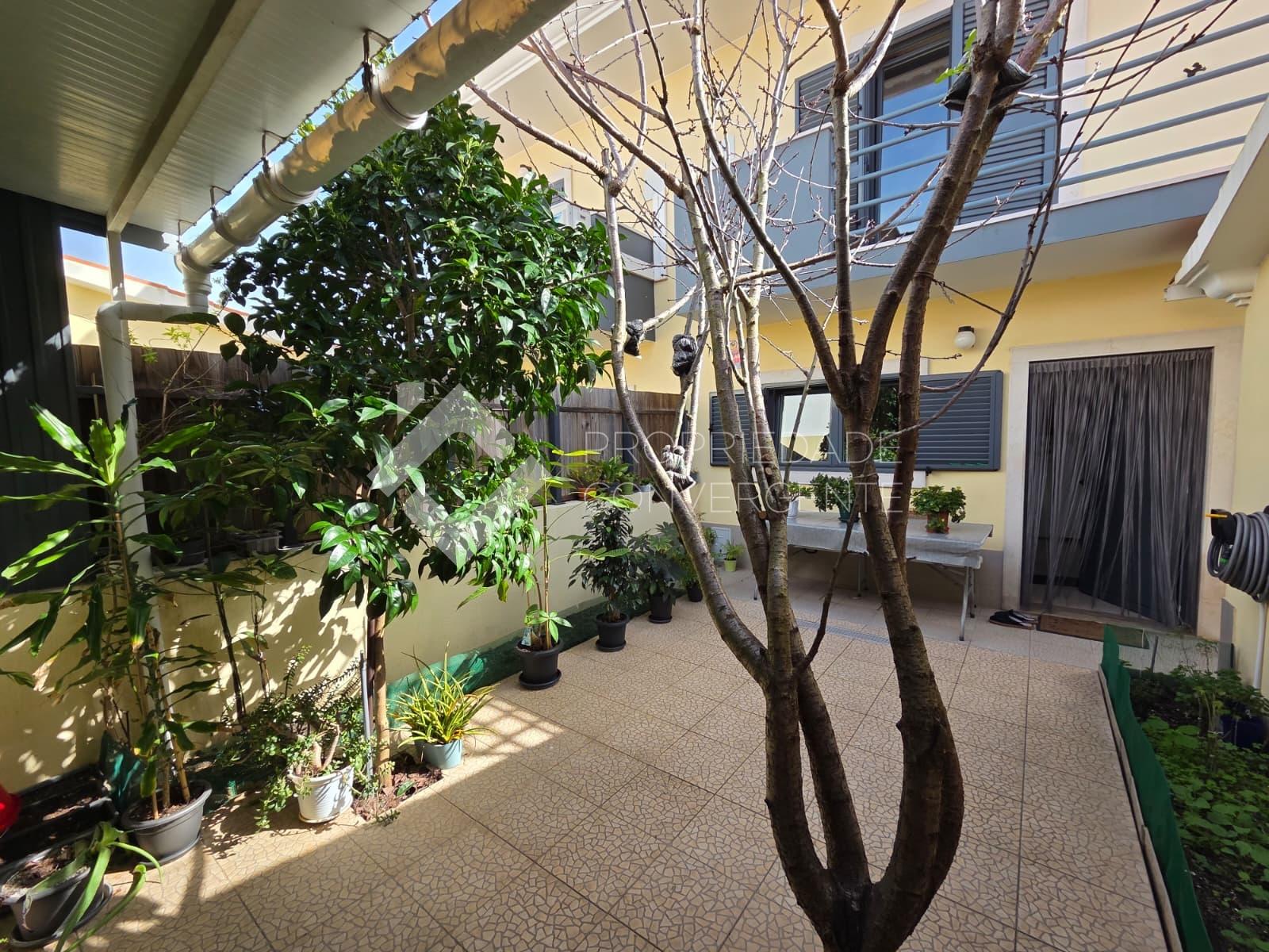 Moradia Geminada Triplex T3 - Quinta do Conde