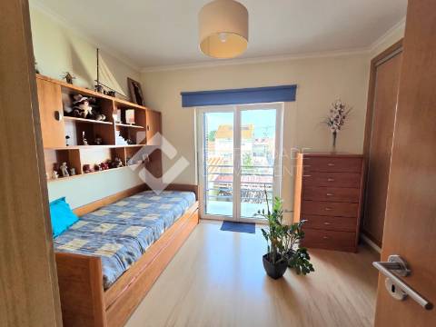 Moradia Geminada Triplex T3 - Quinta do Conde