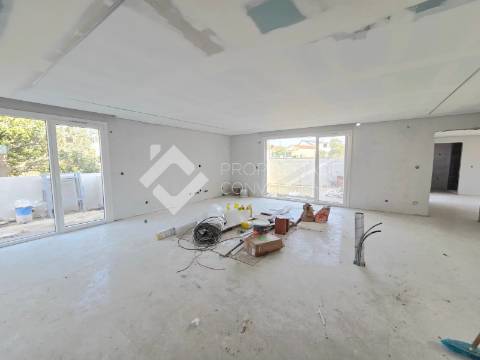 Moradia Isolada T4 no Pinhal do General - Fernão Ferro