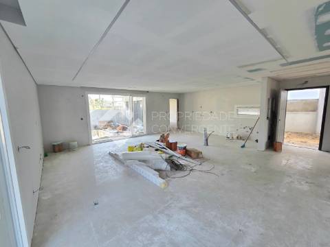 Moradia Isolada T4 no Pinhal do General - Fernão Ferro