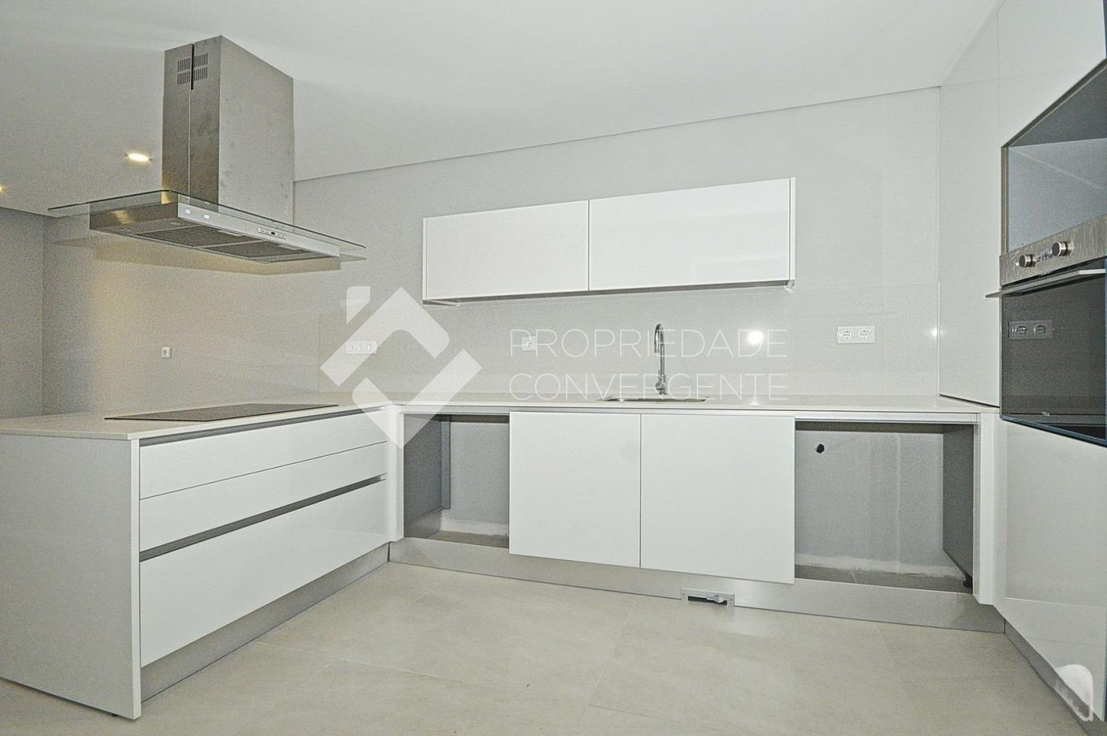 Moradia Geminada T4 - Fernão Ferro